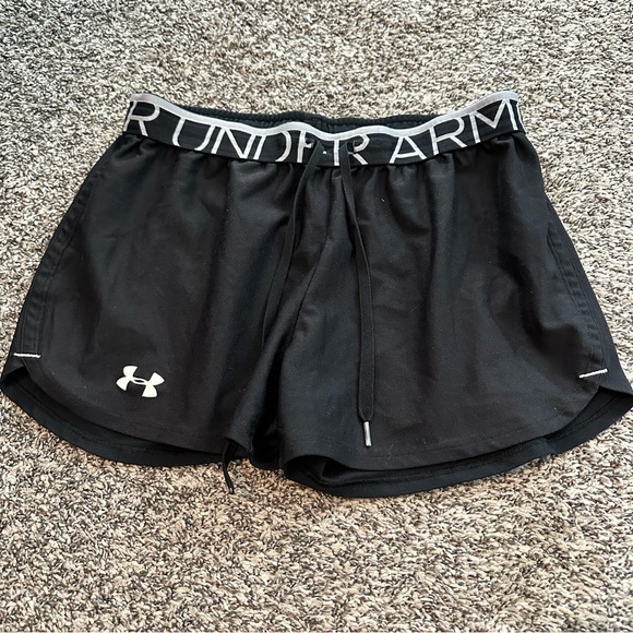 Pants - Women’s under armor athletic mesh shorts